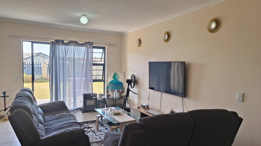 To Let 3 Bedroom Property for Rent in Parklands East Western Cape